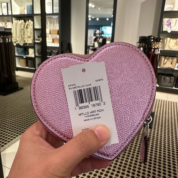 NWT Coach Heart Coin Case - Picture 3 of 5